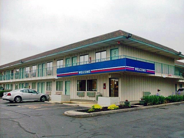 Motel 6-Amherst, Oh - Cleveland West - Lorain Exterior photo