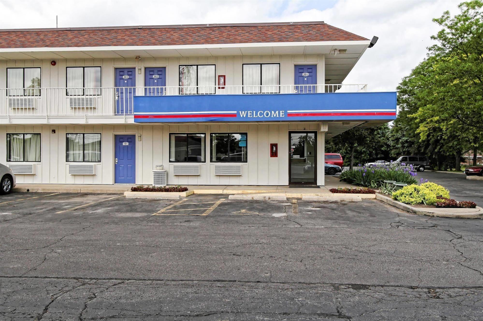 Motel 6-Amherst, Oh - Cleveland West - Lorain Exterior photo